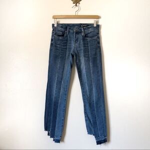 Blank NYC raw edge hem Skinny jeans size 25